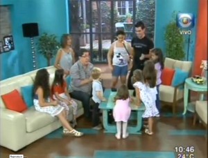 Mago Rafael En Canal 10 - Programa Hola Vecinos con Omar Gutierrez Show Para Niños en Canal 10 Con El Mago Rafael y Omar Gutierrez